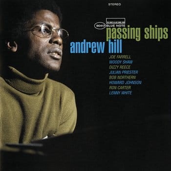 passing-ships-w-iext66520293.jpg