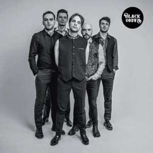 BLACK RADIO - BLACK RADIO