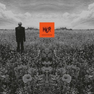 HÉR - MONOCHROME