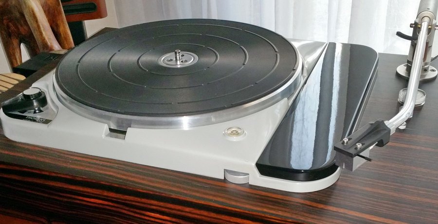 Tajniki czarnej płyty: Zniekształcenia pod koniec płyty