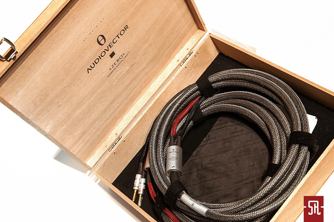 Audiovector Zero Compression w Soundrebels