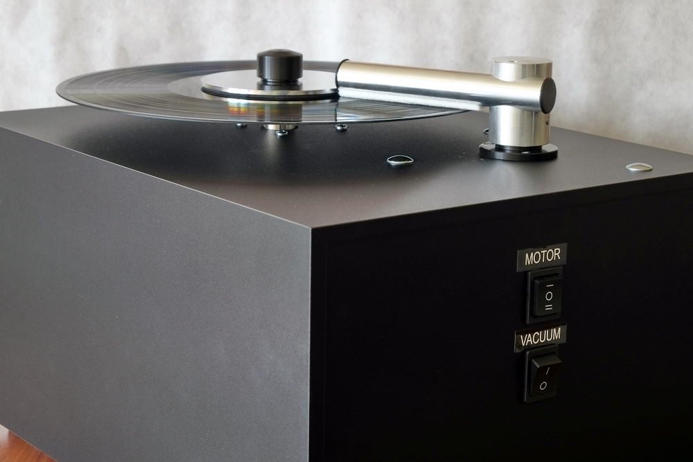 Myjka VC-S do płyt gramofonowych. Jaki generuje hałas?